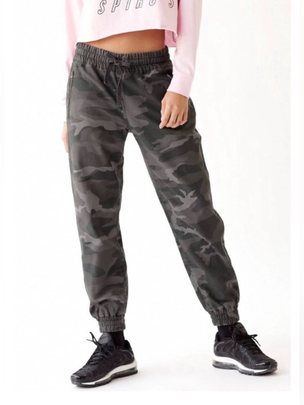 TNA Aritzia Alix Camo Jogger Pants